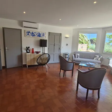 Climatisee Avec Piscine Privee, Proche Mer A Sainte-maxime, 6 Chambres, 8-10 Pers, Parking, Wifi - Fr-1-780-83