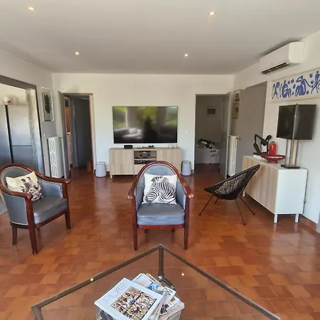 Climatisee Avec Piscine Privee, Proche Mer A Sainte-maxime, 6 Chambres, 8-10 Pers, Parking, Wifi - Fr-1-780-83 Villa *