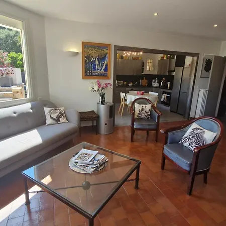 Climatisee Avec Piscine Privee, Proche Mer A Sainte-maxime, 6 Chambres, 8-10 Pers, Parking, Wifi - Fr-1-780-83 Villa