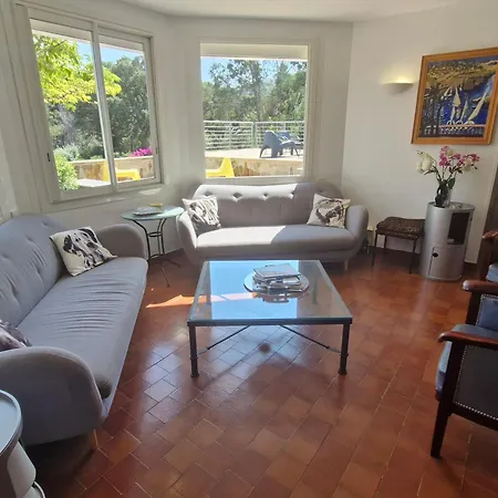 Climatisee Avec Piscine Privee, Proche Mer A Sainte-maxime, 6 Chambres, 8-10 Pers, Parking, Wifi - Fr-1-780-83 Villa Sainte-Maxime